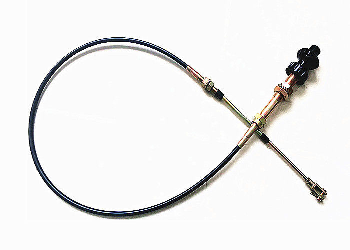 Le câble va-et-vient noir partie le micro ajustent des têtes de contrôle à la vanne de régulation