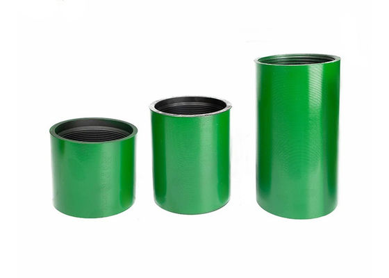 Accouplement de tubes API avec des fils aux deux extrémités utilisés pour connecter des pipelines