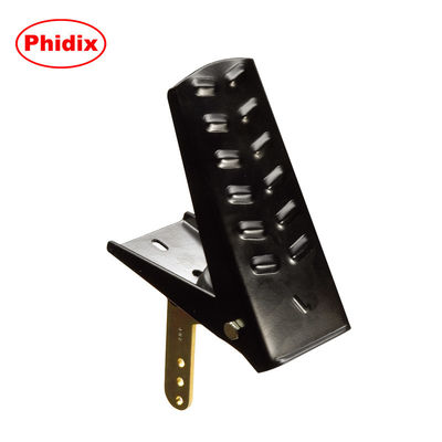 CH530/CH531 Pédales d'accélérateur lourdes pour camions et machines tout-terrain. Système de retour à ressort à double configuration. Conception durable prête à l'OEM avec faible entretien et résistance à la corrosion.
