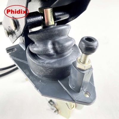 CH530/CH531 Pédales d'accélérateur lourdes pour camions et machines tout-terrain. Système de retour à ressort à double configuration. Conception durable prête à l'OEM avec faible entretien et résistance à la corrosion.